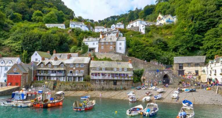 Clovelly – A Cliffside Village Like No Other