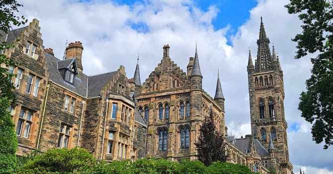 Glasgow – Creative & Lively City