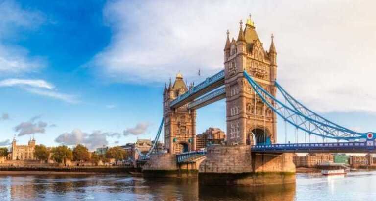 London – Iconic Sights & Local Charm