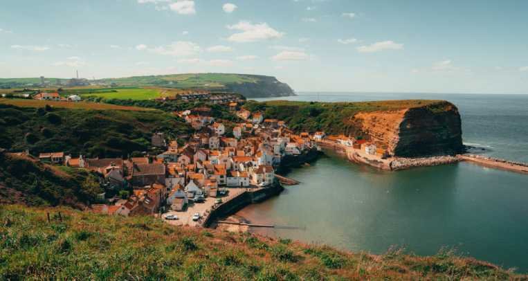 Staithes – A Dramatic Seaside Escape