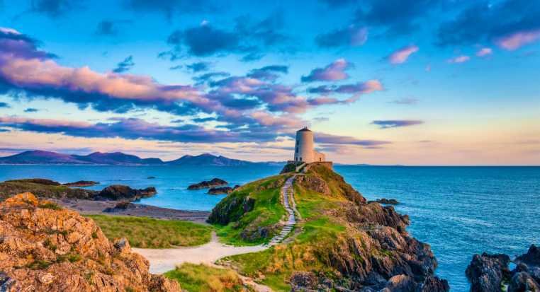 Travel Off Season or Midweek for Huge Savings