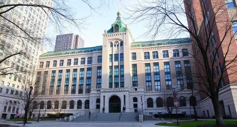 Roosevelt University