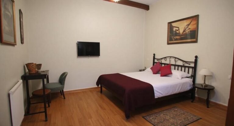 Communal Hotel Sololaki – Charming Boutique Stay (Old Tbilisi)