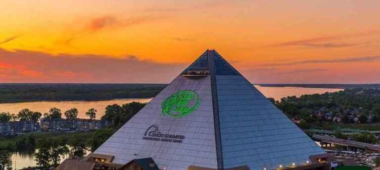 Big Cypress Lodge – Unique Stay Inside a Pyramid