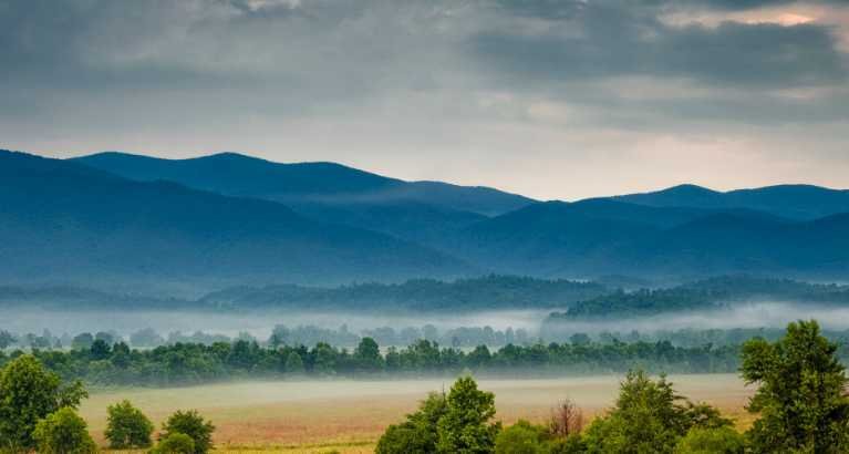 Cades Cove – Wildlife, History, and Scenic Drives