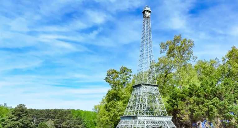 Paris, Tennessee – Home of a Mini Eiffel Tower