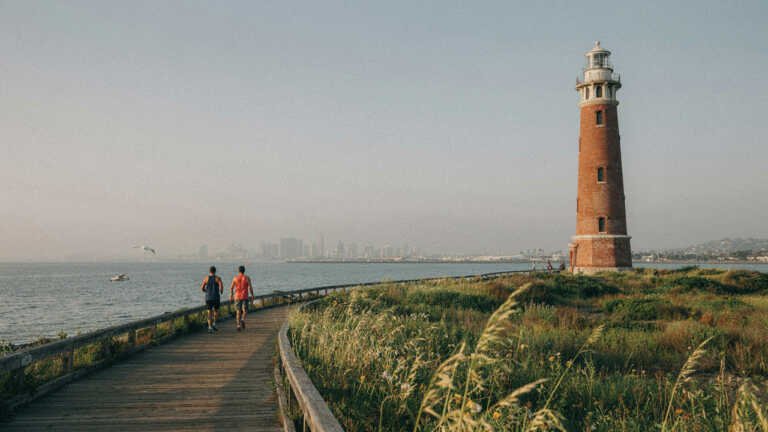 Ballast Point Park – Harbour Views with Industrial History
