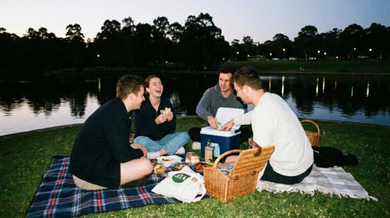 Lake Belvedere, Bicentennial Park – A Lovely Lakeside Picnic